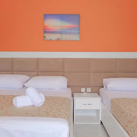 Rafail Εξαμίλιο